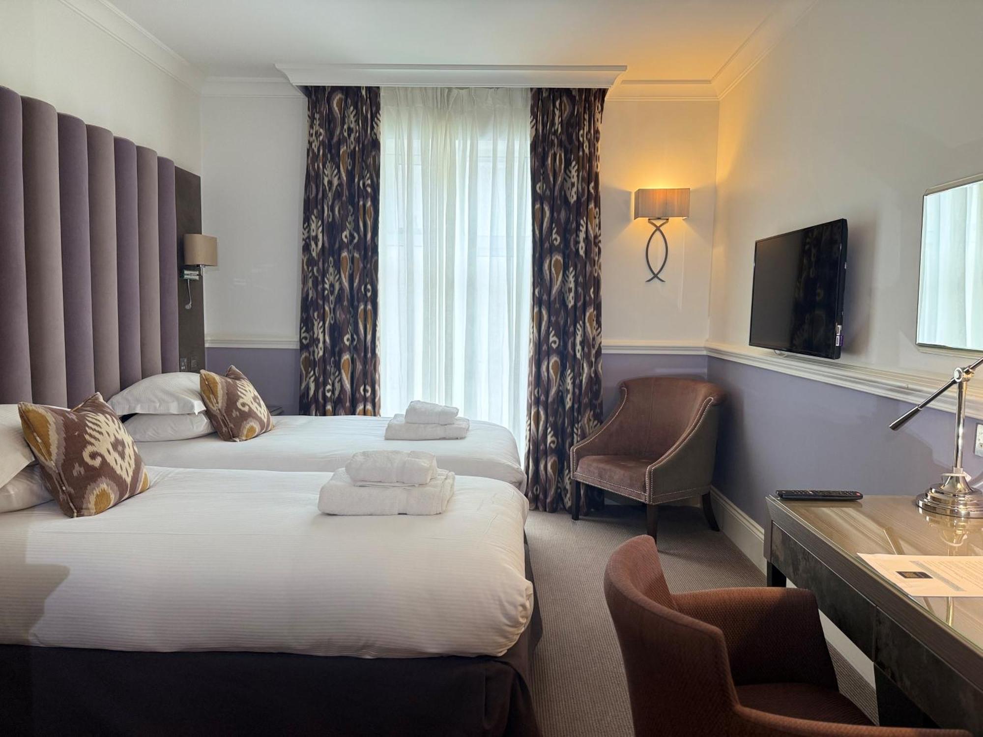 Deluxe Twin Room